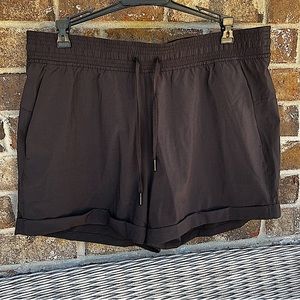 Lululemon Size 12 Black Shorts 3”